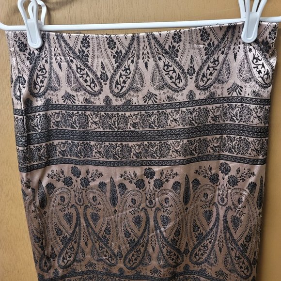 7th Ave Pink and Black Print Satin Skirt - Picture 7 of 8